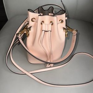 Fendi "mon Tresor" Mini Bucket Bag Pink Crossbody Bag with Gold Hardware